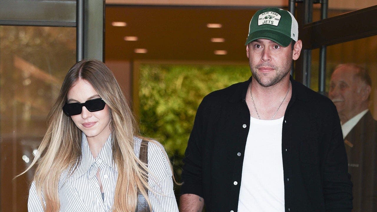 sydney sweeney and scooter braun s midnight times square date plus the deleted e