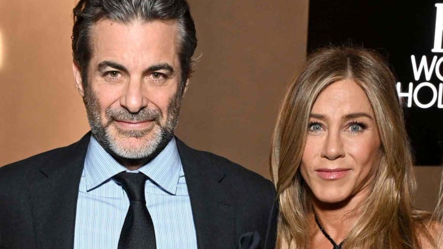 Jennifer Aniston, Jim Curtis Caught on Camera on Yacht Holiday