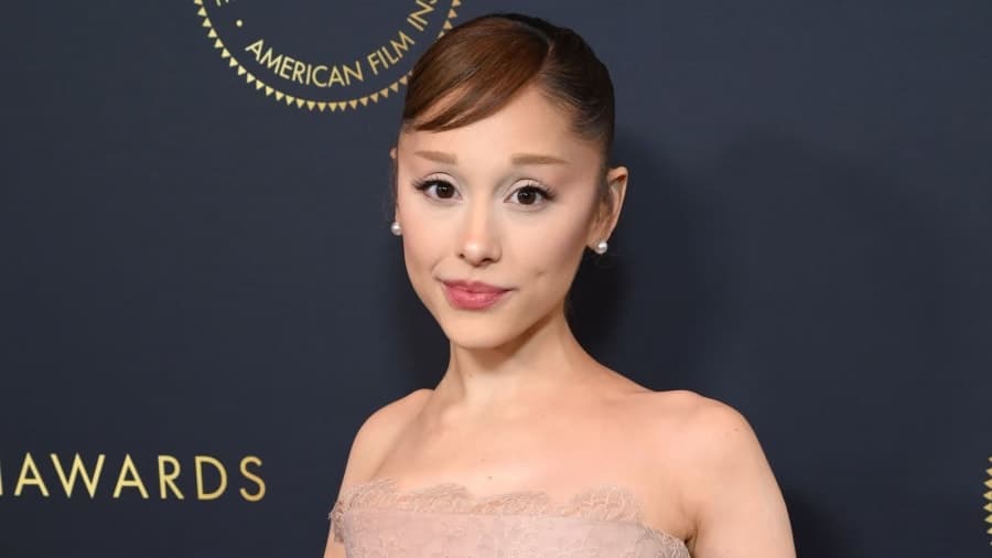 Ariana Grande Calls Public Scrutiny 'Endless' as She Steps Back